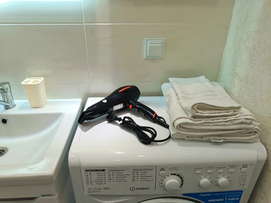 Новая студия в центре с видом на море