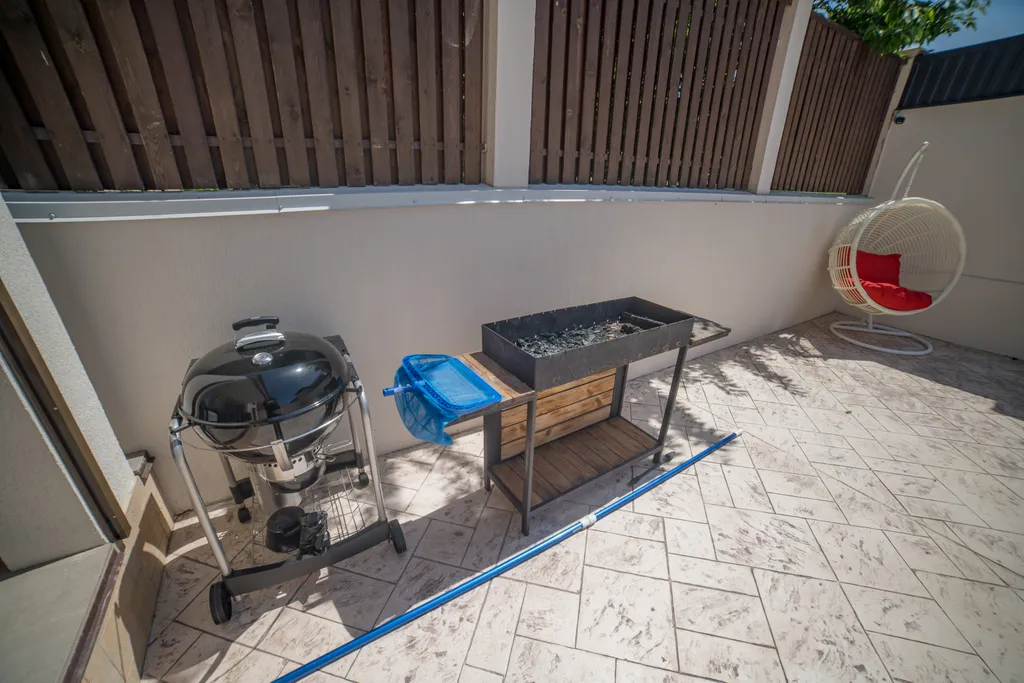 Роскошный дом с бассейном и сауной