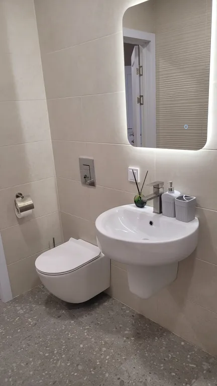 Премиум-квартира в центре Ижевска с панорамным видом на пруд и собор