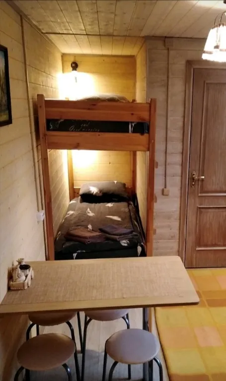 Домик в центре парка Беловежская пуща