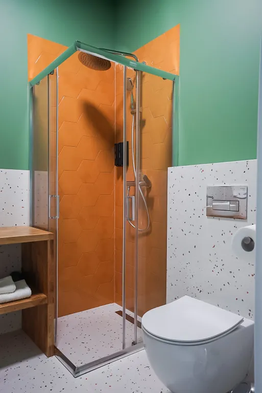 Квартира Квартира Яркая студия с террасой Изумруд у парка в центре города — Калининград