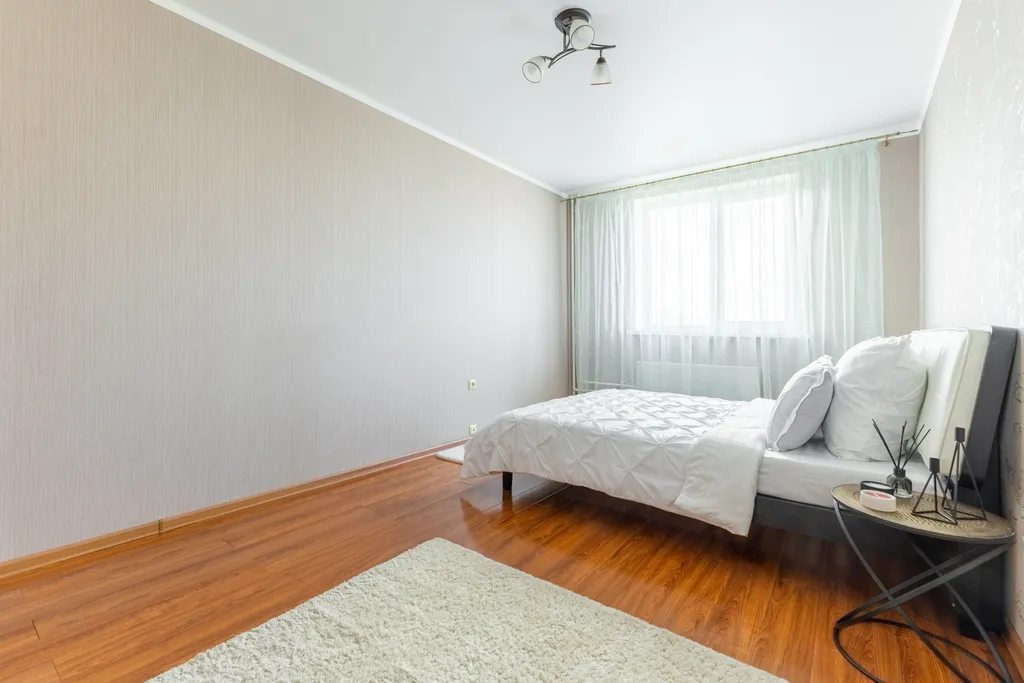 Квартира 4-комнатная Квартира — Казань