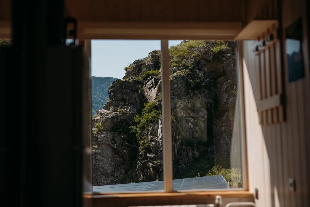 Студия на последнем этаже двухэтажного гостевого дома