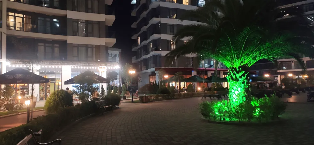 Апартамент в элитном комплексе у моря и парка с бассейном и спа-зоной