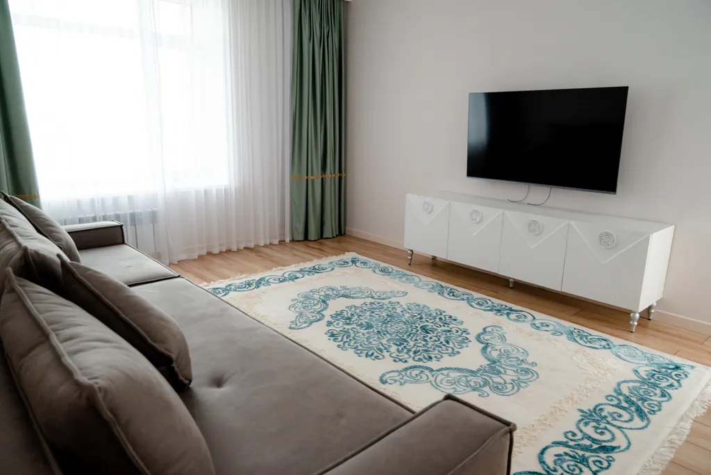 2 комнатная люкс квартира в центре на жк Ауезов