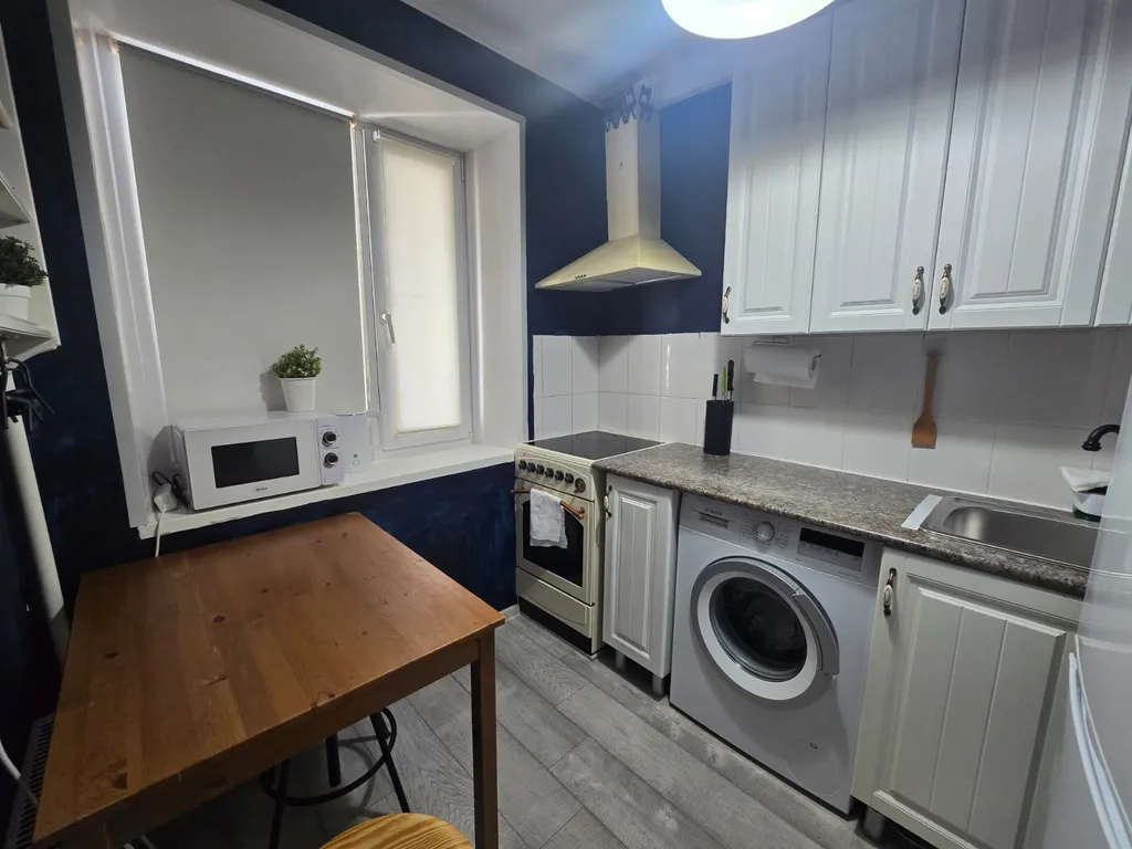 Квартира 1 комнатная рядом с плазой и больницей