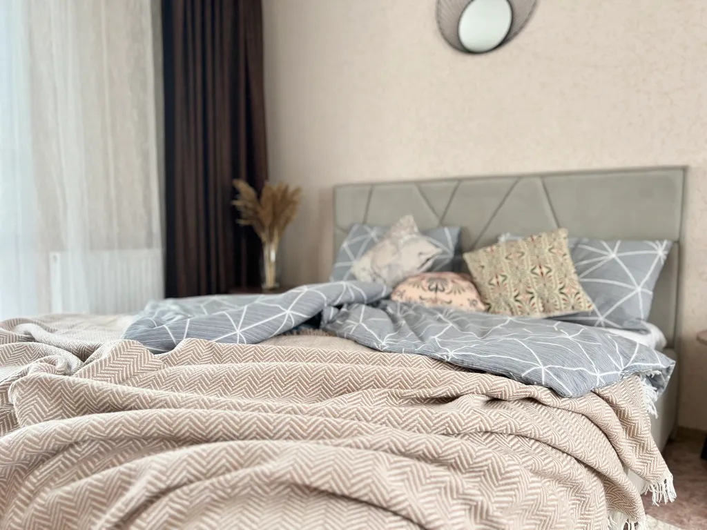 Видовая двухкомнатная квартира в тихом местечке