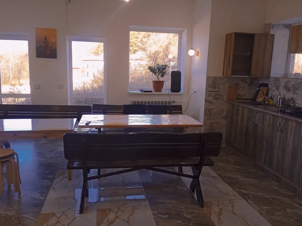 8-комнатный Дом