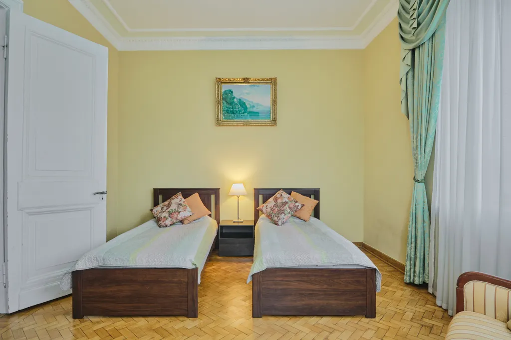 Квартира Квартира в легендарной высотке — Москва