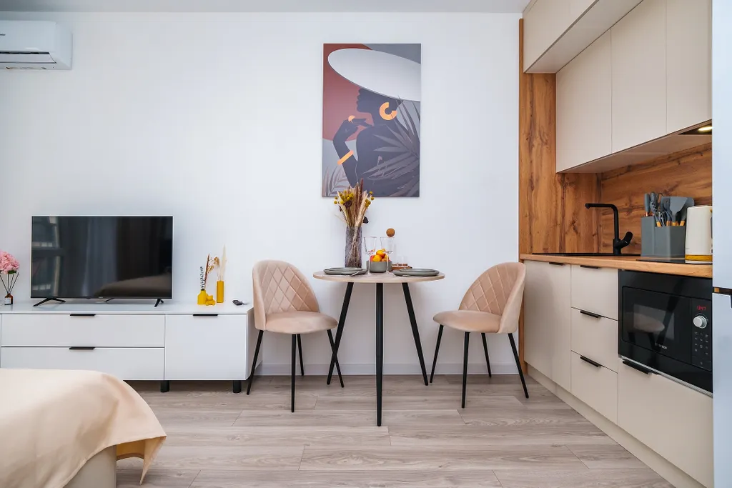 Светлая студия для семьи или компании, до моря 25 минут, парковка