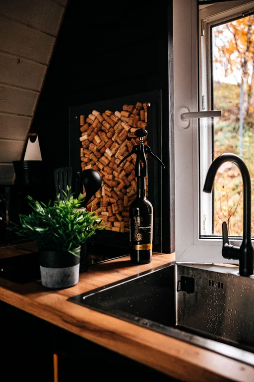 Уютный домик с сауной на берегу реки Dacha Winehouse