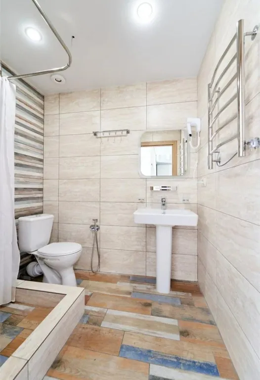 Студия с теплым бассейном