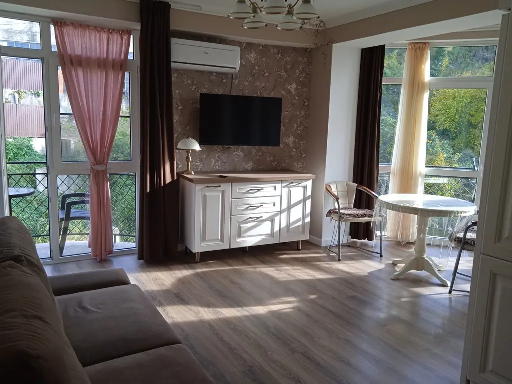 Уютная студия на первой береговой