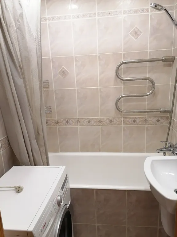 Квартира напротив метро Малиновка