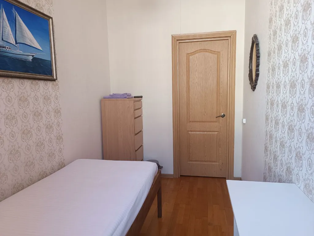 Одноместная комната с общими санузлами, с видом на город