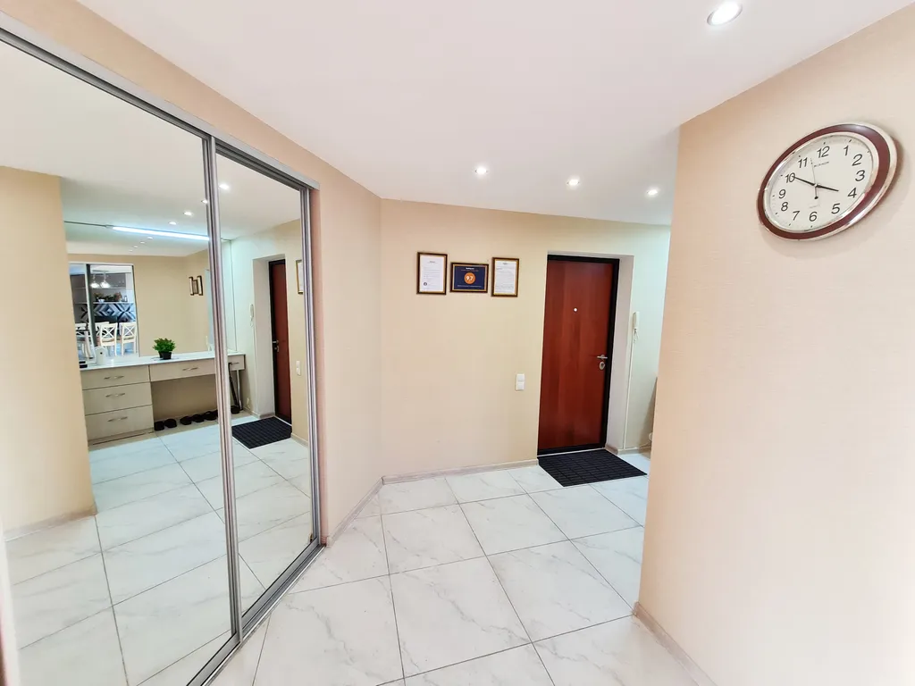 Шикарное проживание с видом на реку для большой компании-аквапарк