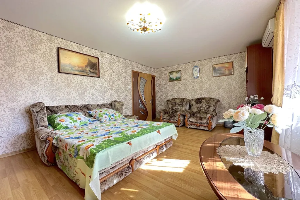 Квартира 2-комнатная Квартира — Феодосия