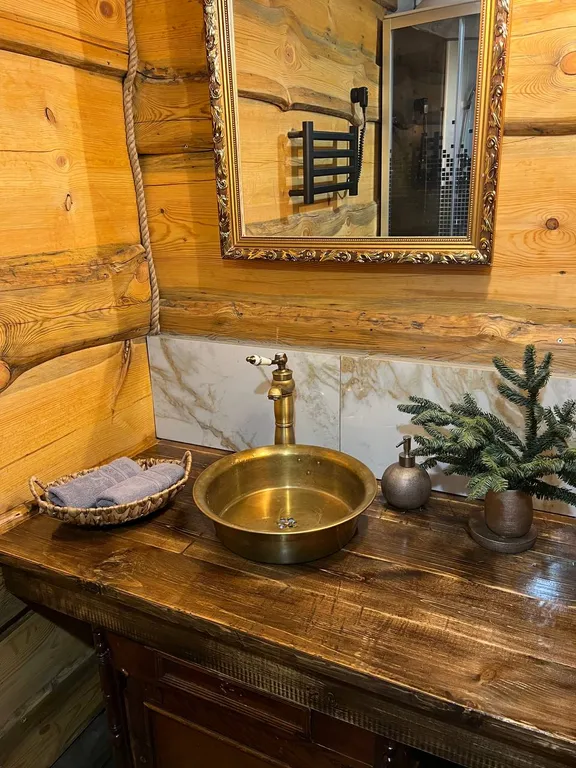 Дом с амбаром 1903. Старинный дом на 8-9 человек в самом центре. Сауна