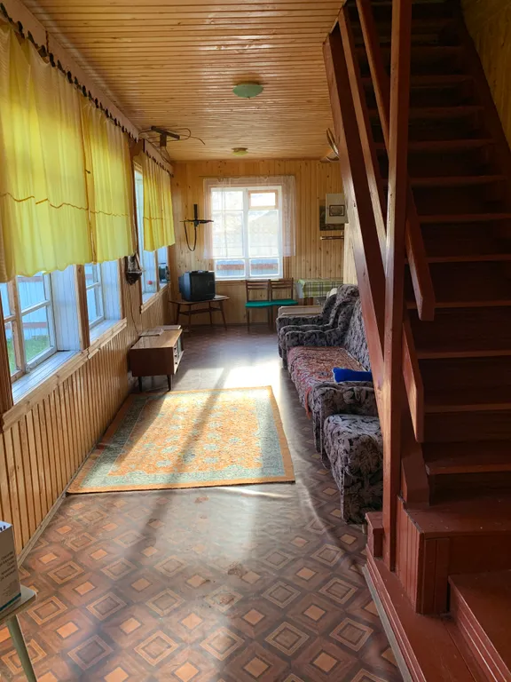 Дачный дом на берегу озера