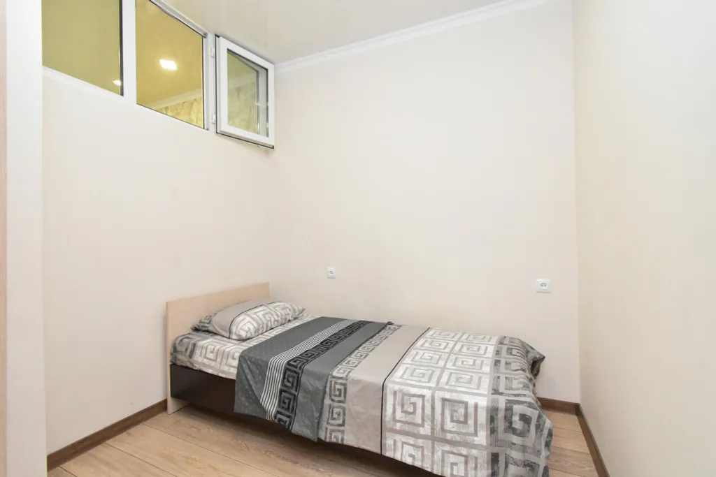 Четырёхкомнатная новая большая квартира