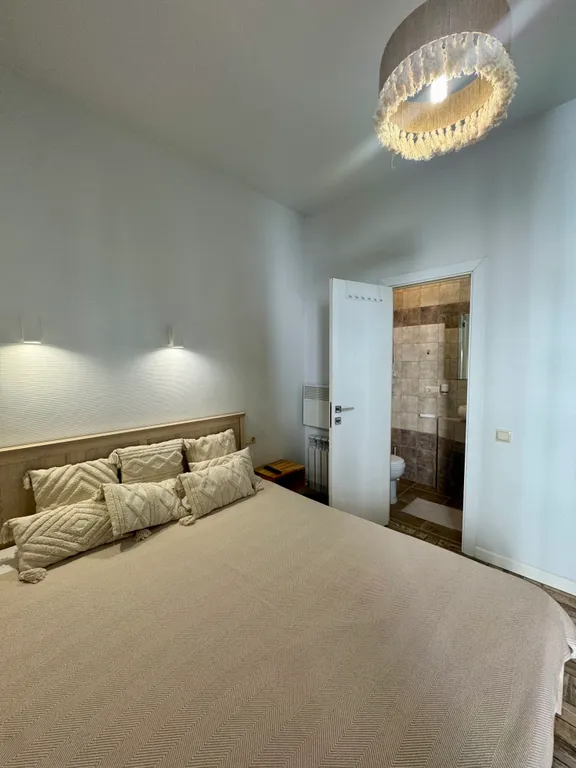 Просторные апартаменты с 2 спальнями в центре