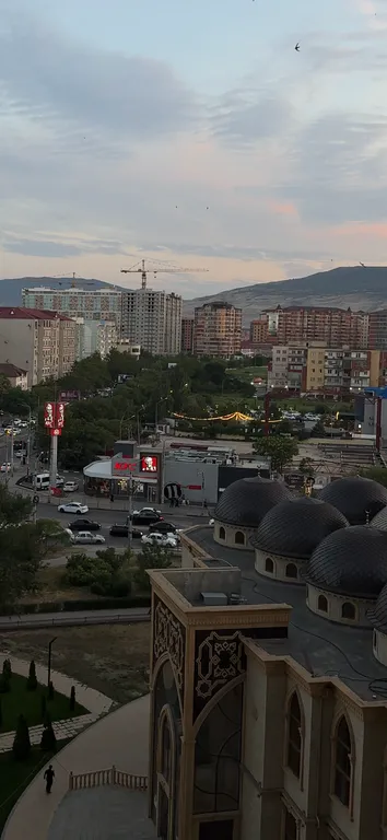 Квартира Квартира рядом с морем, в самом развитом р-не города с видом на горы — Махачкала