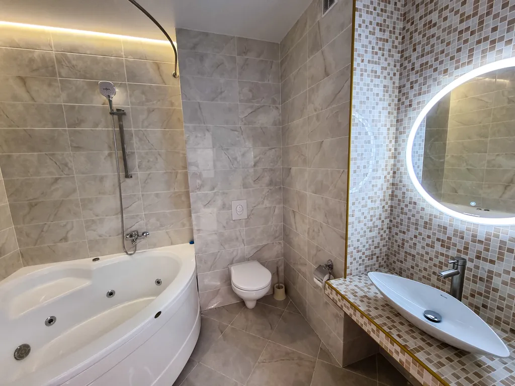 Аппаратамент с панорамными окнами и джакузи