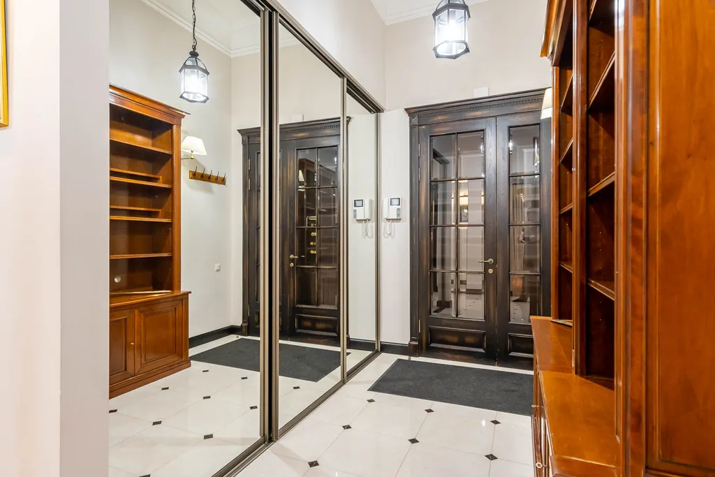 Квартира рядом с Исаакиевским собором