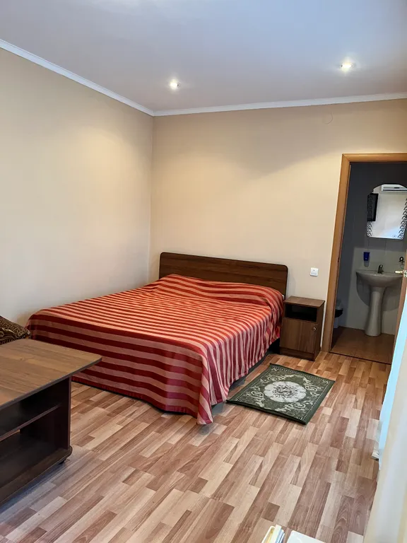 Номер в отдельном домике у бассейна