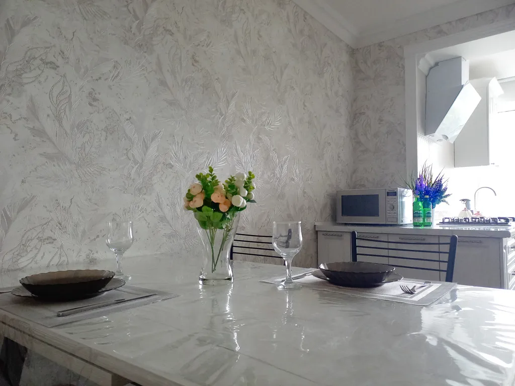 Апартамент напротив парка Победы, с отдельным двором, гараж