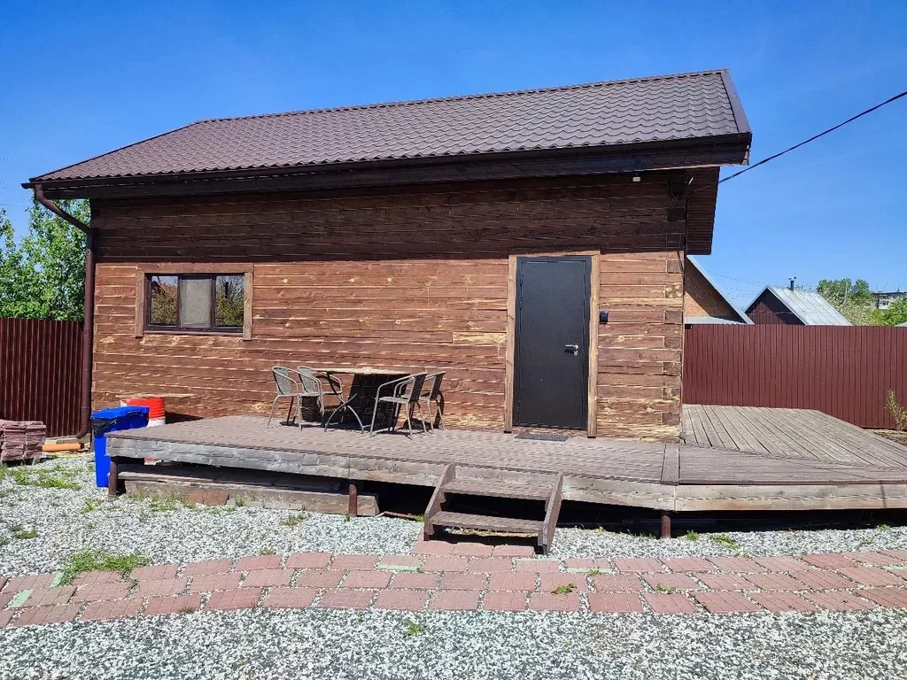 Уютный загородный дом в черте города