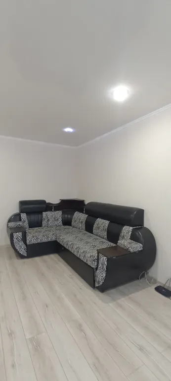 Отличная квартира в центре Левобережья — аренда посуточно в Омск