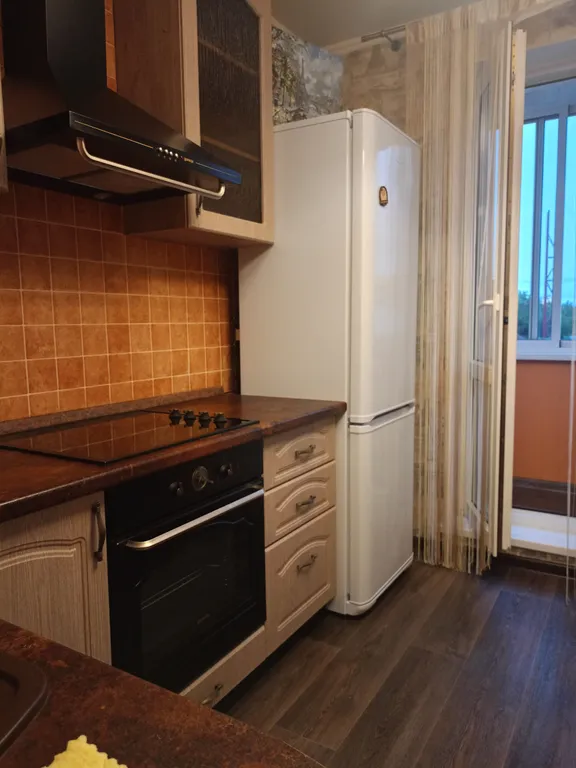 Квартира 1-комнатная возле АТ маркет, Солнечный