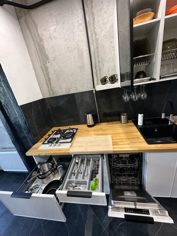 Коттедж Однокомнатный Loft-таунхаус с отдельным входом и личным двориком — Нахабино