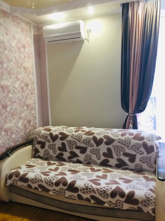 Просторная студия с дизайнерские ремонтом