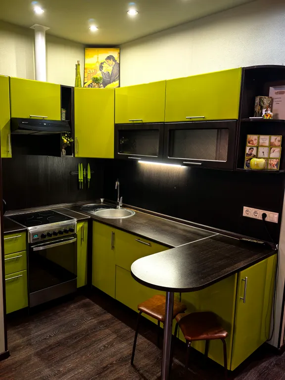 Хорошая студия возле Ауры