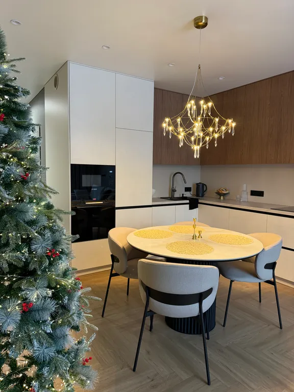 Современные и уютные апартаменты в центре рядом с парком и рекой