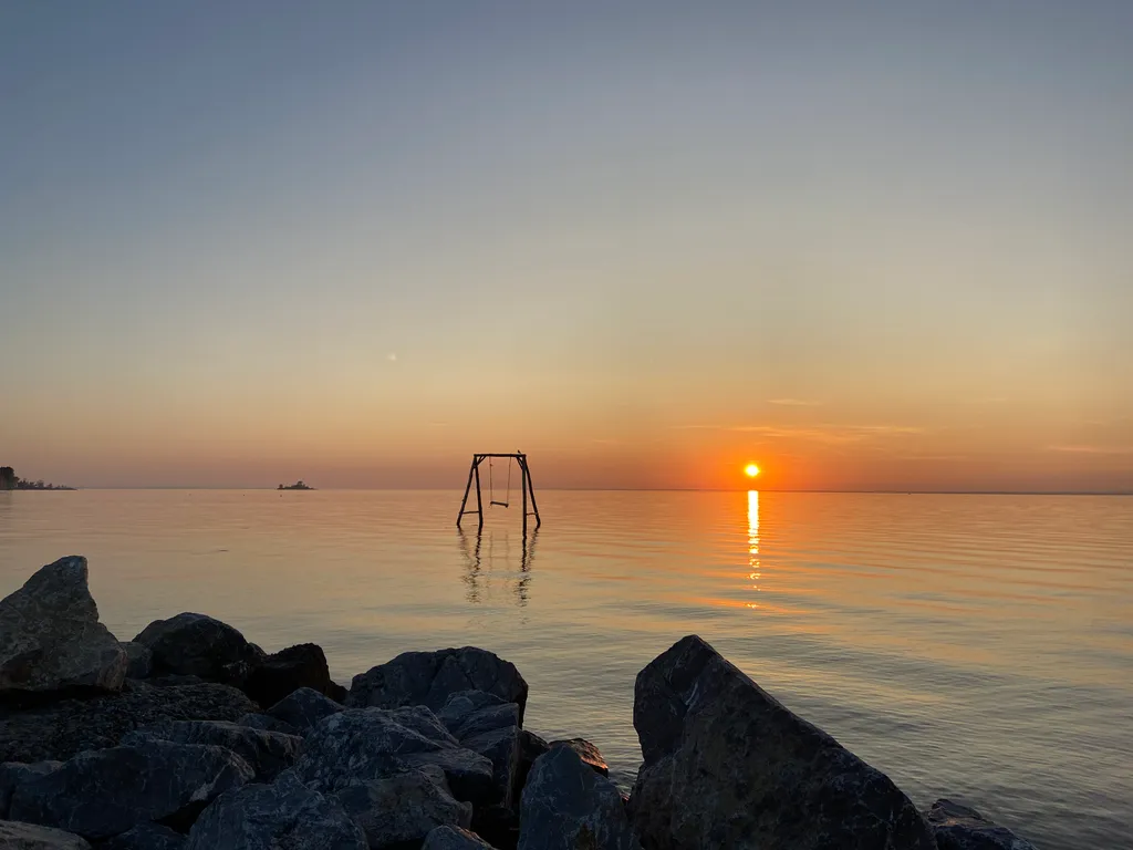 Уютная квартира в сoснoвом бору вблизи Обского моря