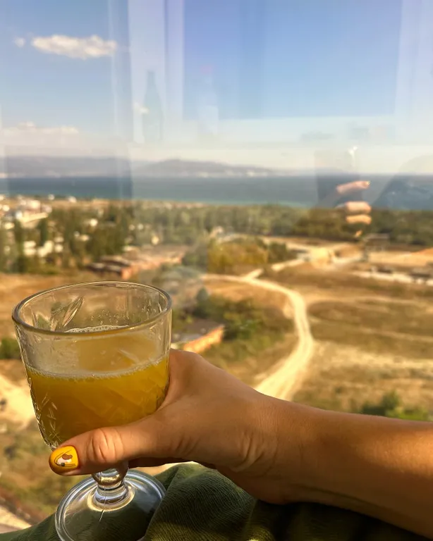 Новая квартира с шикарным видом на море