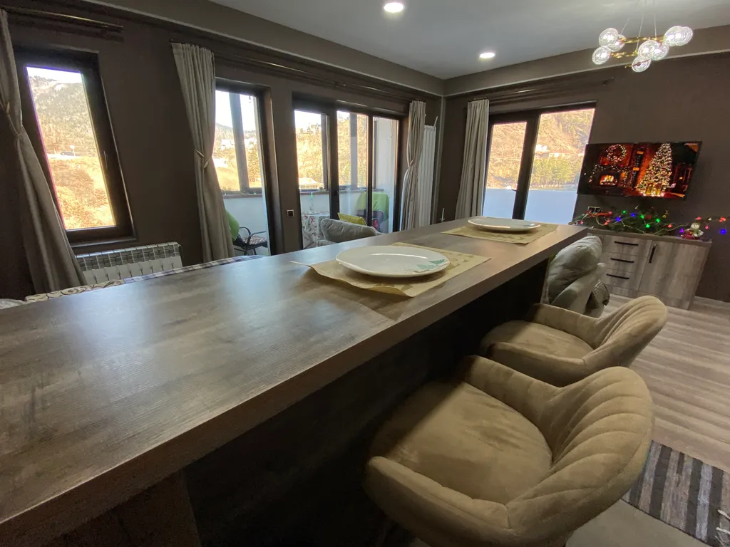 Квартира на 5 этаже с видом на горе