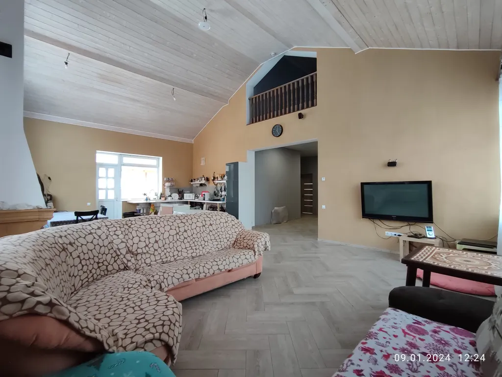 Добрый дом с баней и большим залом-камином