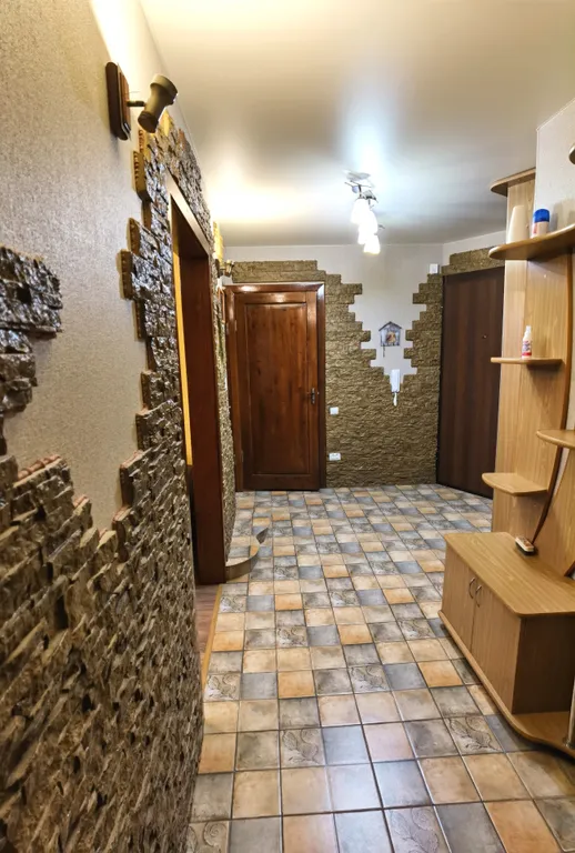 Уютная и просторная евродвушка на большую семью в новом доме