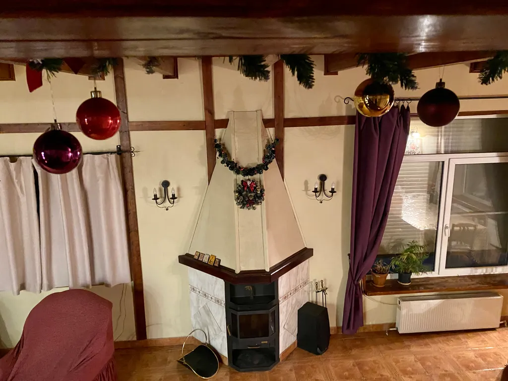 Тёплый коттедж в лесу