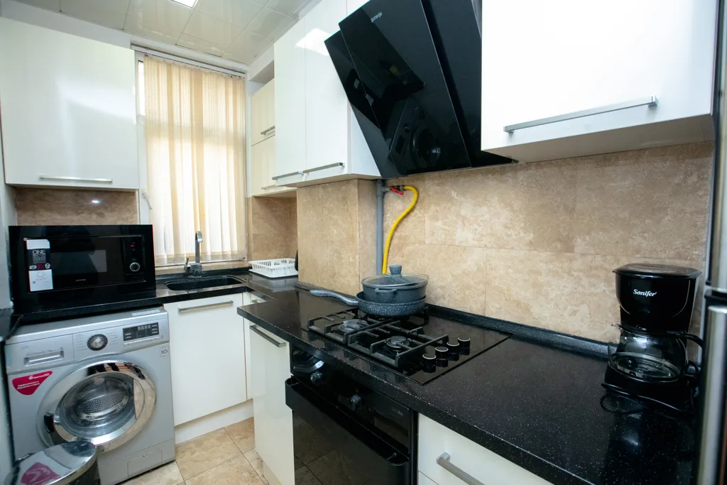 Уютные апартаменты Hatefi 1+1 в сердце Старого города Баку.