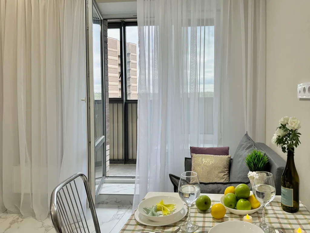 Светлая 1-комнатная квартира с дизайнерским ремонтом