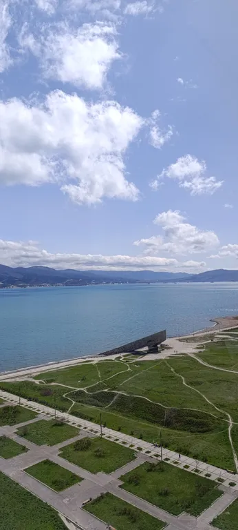 Просторная квартира в центре у моря