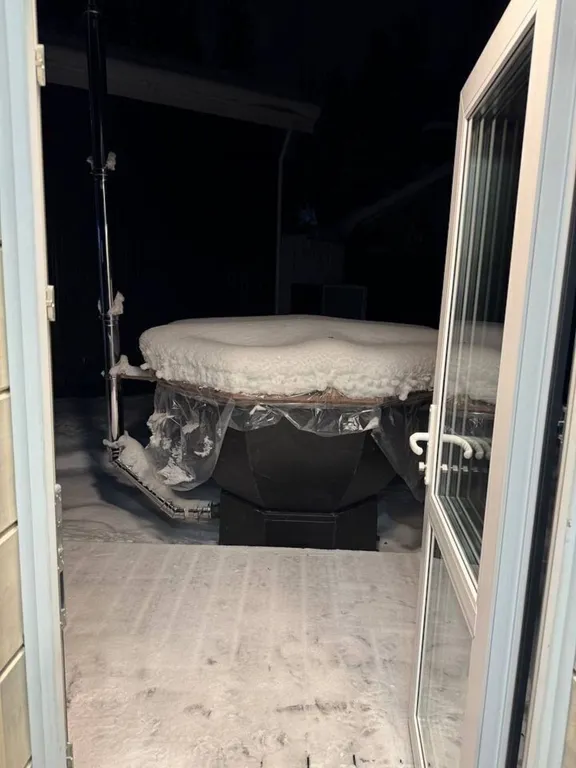 Новый дом в лесу с сауной и сибирским чаном