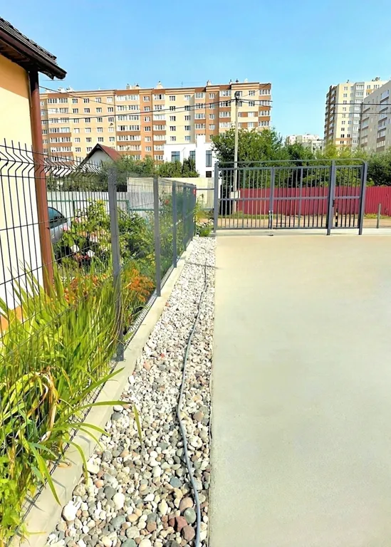 Таунхаус 120м2 с парковкой, 4 спальных комнаты, SPAR на Аксакова 125