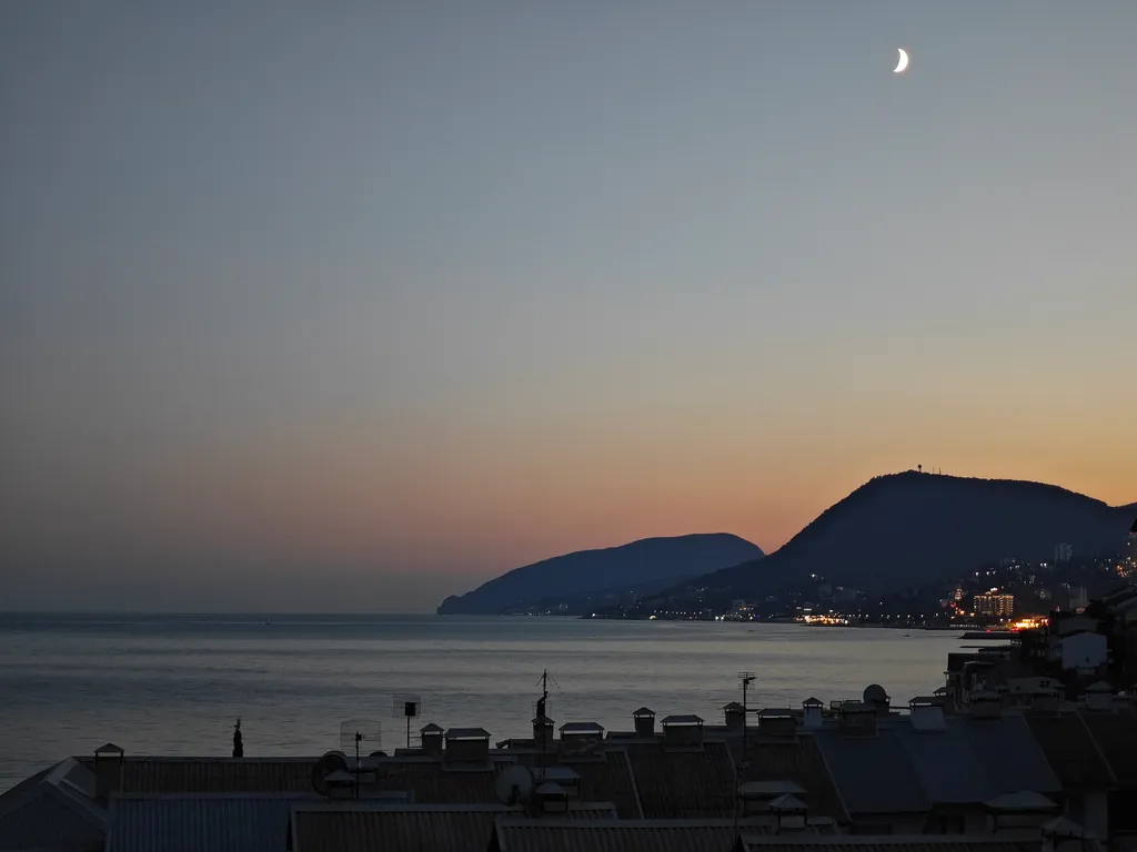 2-комнатный апартамент с видом на море