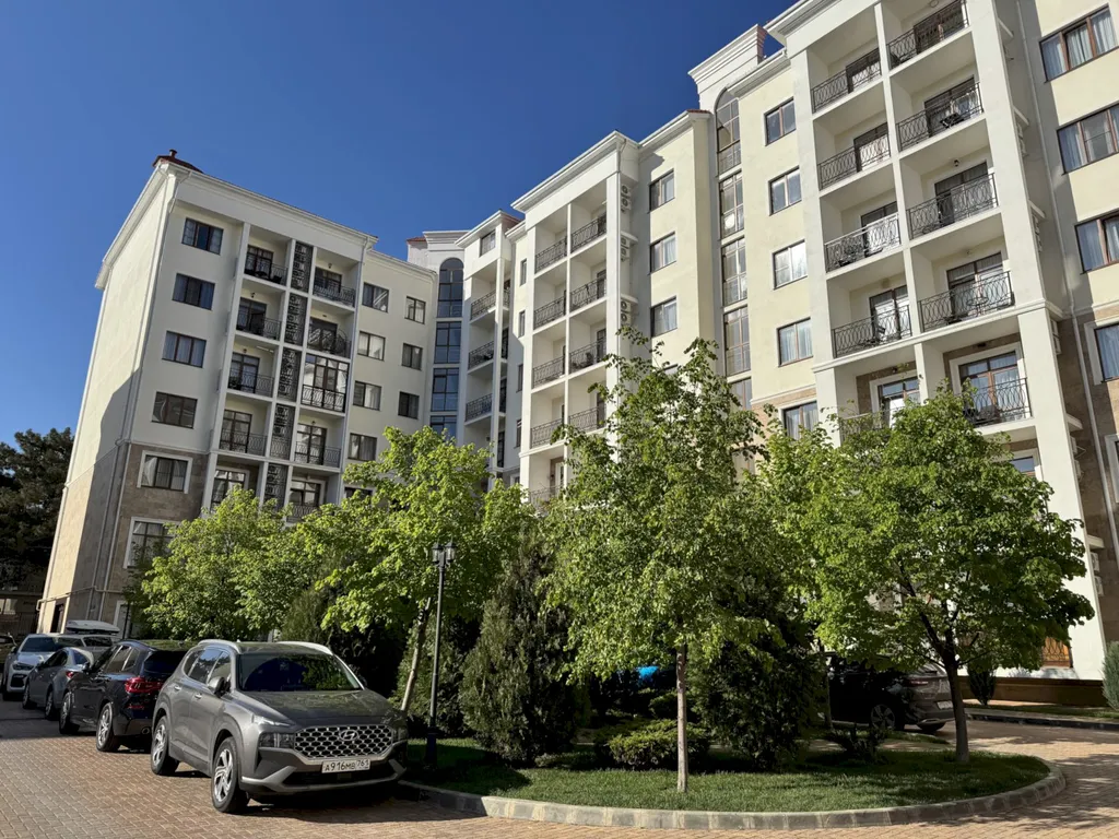 Квартира 1-к квартира с балконом у моря - бассейн на территории — Геленджик